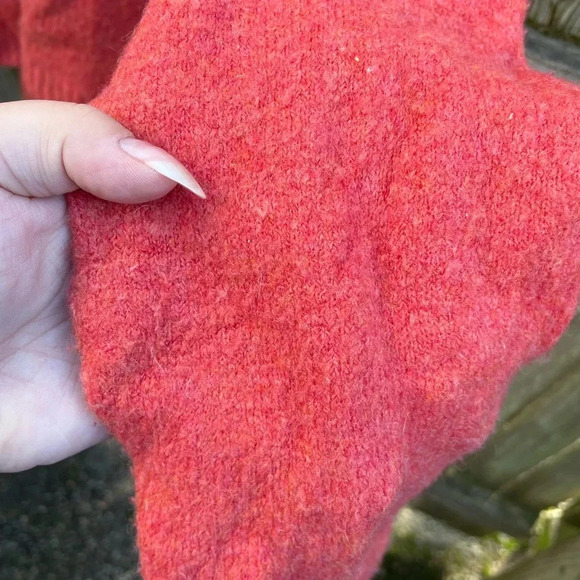 GAP WOOL BLEND FUZZY SCOOP NECK SWEATER - Picture 4 of 4